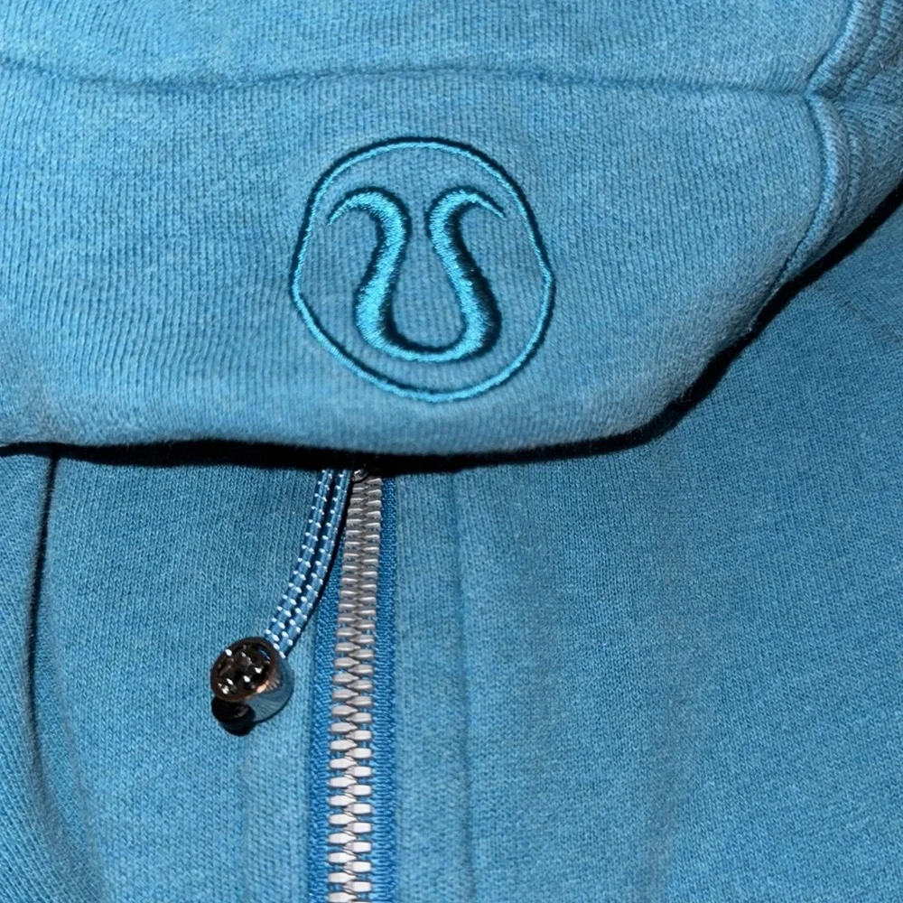 Lululemon Scuba Hoodie - Picture 8 of 8